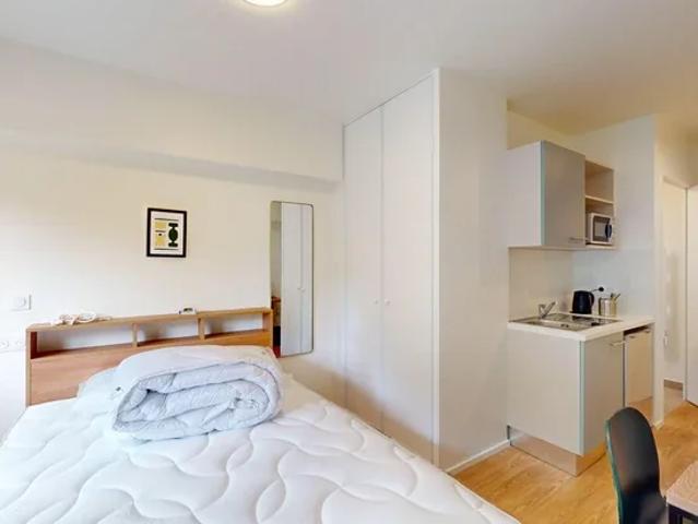 Location Appartement Rue Louis de Broglie, Orsay
