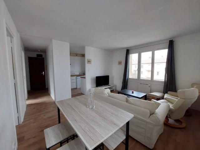Location Appartement Rue Louis Fort, Villeurbanne