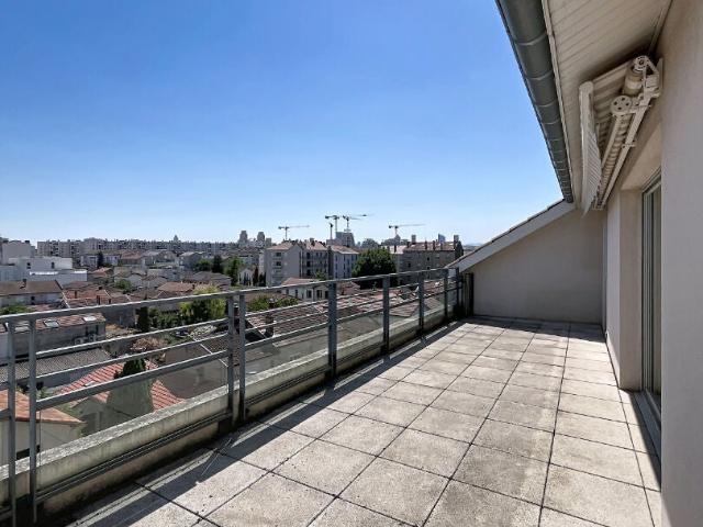 Location Appartement Rue Louis Fort, Villeurbanne