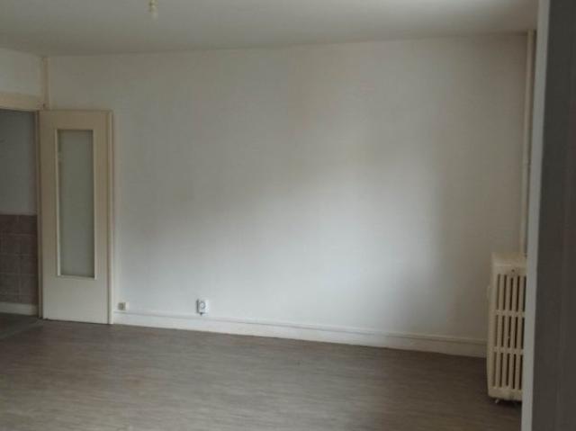 Location Appartement Rue Louis Hanot, Charleville Mézières