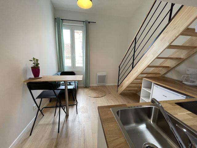 Location Appartement Rue Louis Liard, Bordeaux