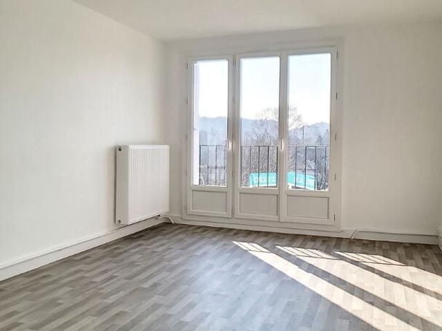 Location Appartement Rue Louis Moreau, Étampes