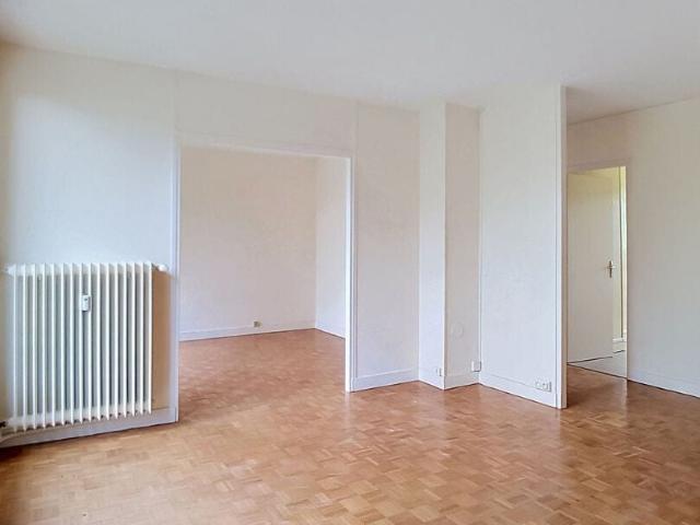 Location Appartement Rue Louis Moreau, Étampes