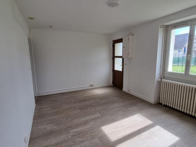 Location Appartement Rue Louis Moreau, Étampes