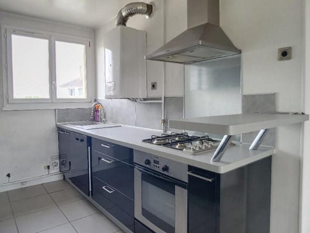 Location Appartement Rue Louis Moreau, Étampes
