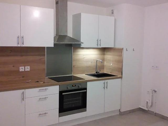 Location Appartement Rue Louis Neel, Saint Égrève