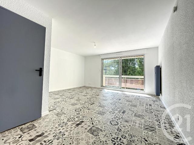Location Appartement Rue Louis Pergaud, Essert