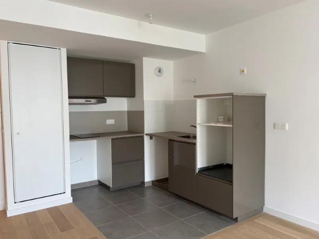 Location Appartement Rue Louis Pergaud, Le Plessis Robinson