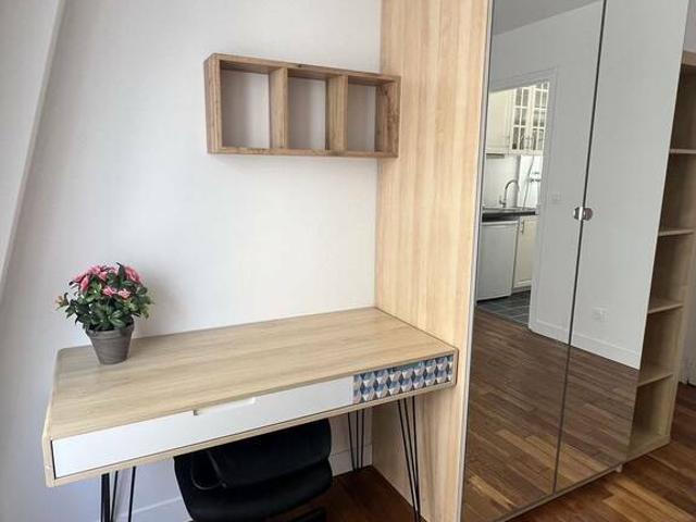 Location Appartement Rue Louise Michel, Levallois Perret
