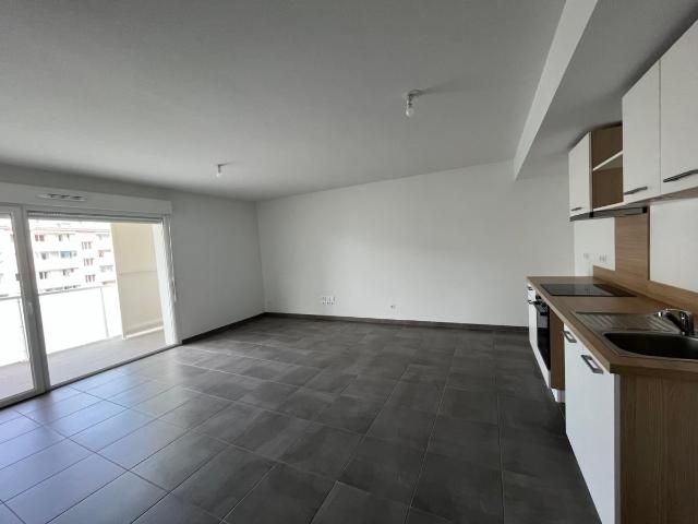 Location Appartement Rue Louise Bourgeois, Saint Martin d'Hères