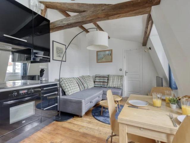 Location Appartement Rue Louise Émilie de La Tour d'Auvergne, Paris