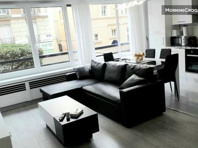 Location Appartement Rue Laugier, Paris