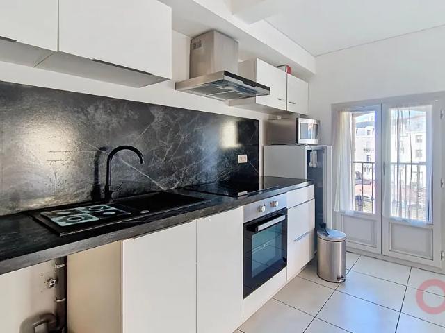 Location Appartement Rue Lazare Hoche, Perpignan