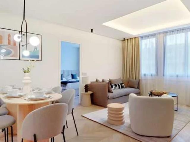 Location Appartement Rue La Boétie, Paris