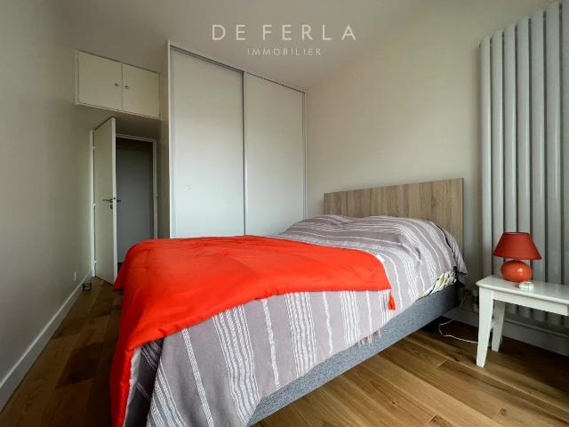 Location Appartement Rue Labrouste, Paris