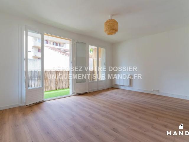 Location Appartement Rue Labry, Marseille