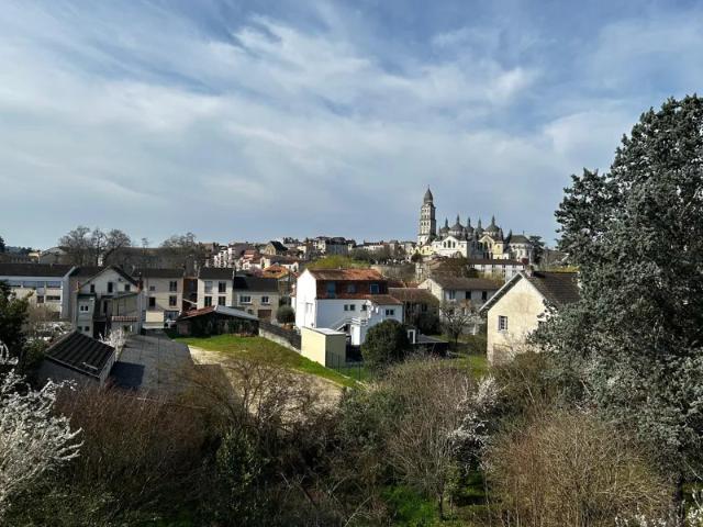 Location Appartement Rue Lacombe, Périgueux