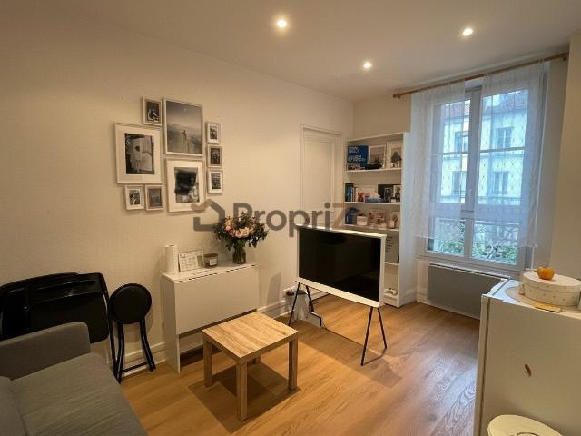 Location Appartement Rue Lacordaire, Paris