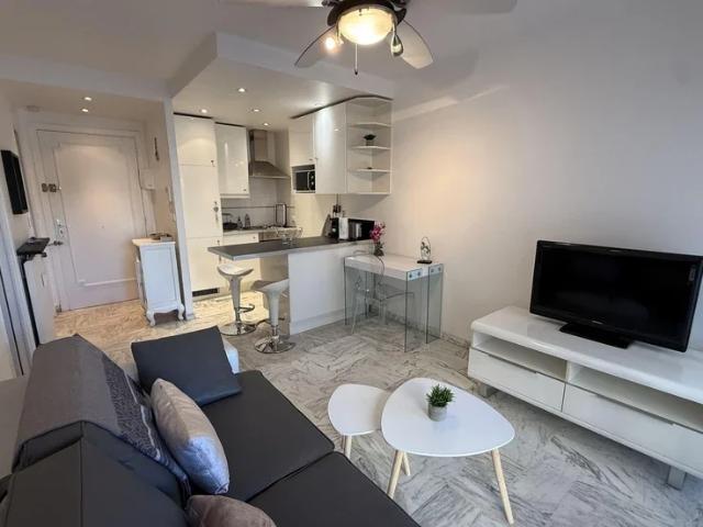 Location Appartement Rue Lacour, Cannes