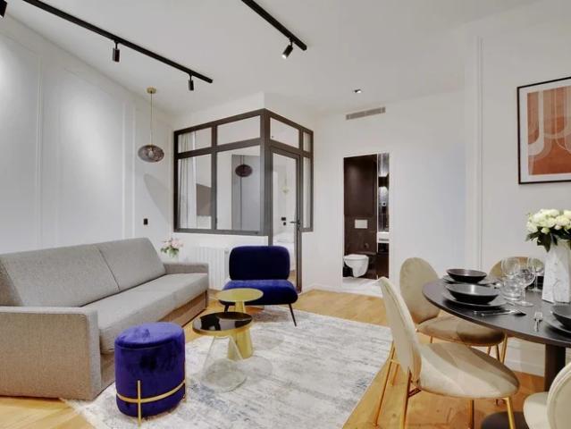 Location Appartement Rue Lamartine, Paris