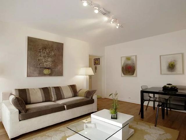 Location Appartement Rue Larochelle, Paris