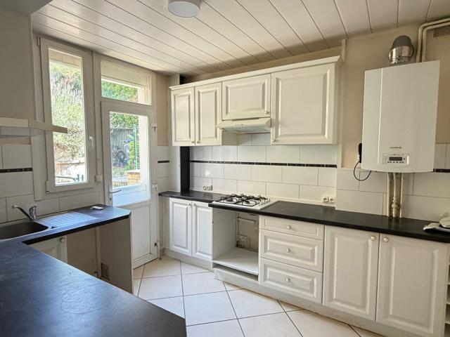 Location Appartement Rue Leverrier, Caen