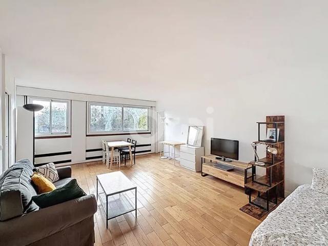 Location Appartement Rue Leblanc, Paris