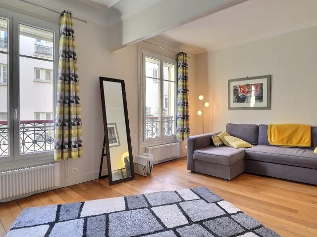 Location Appartement Rue Legendre, Paris