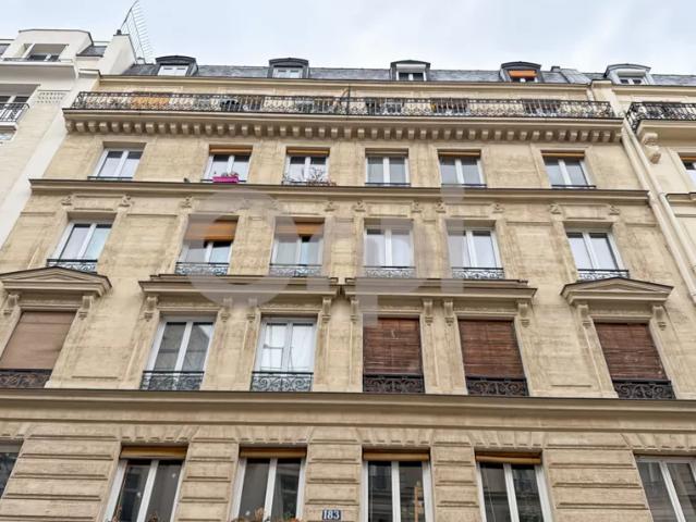 Location Appartement Rue Legendre, Paris