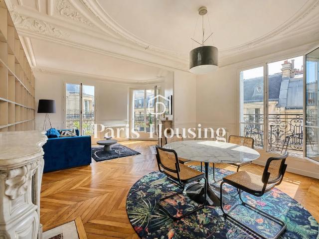 Location Appartement Rue Lentonnet, Paris