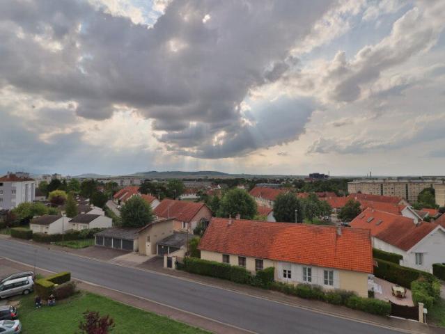 Location Appartement Rue Léo Lagrange, Troyes