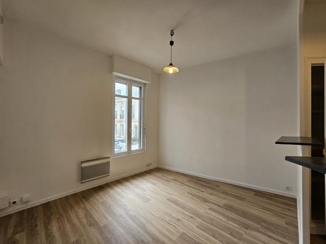 Location Appartement Rue Léo Saignat, Bordeaux
