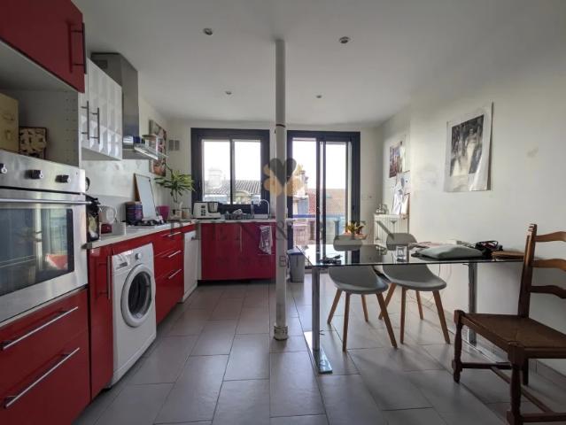 Location Appartement Rue Léo Saignat, Bordeaux