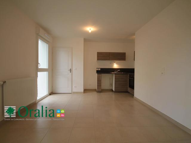 Location Appartement Rue Léon Bourjade, Grenoble