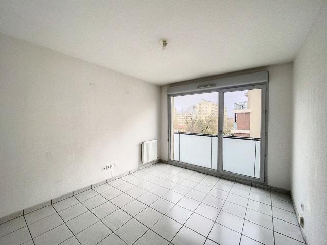 Location Appartement Rue Léon Blum, Villeurbanne