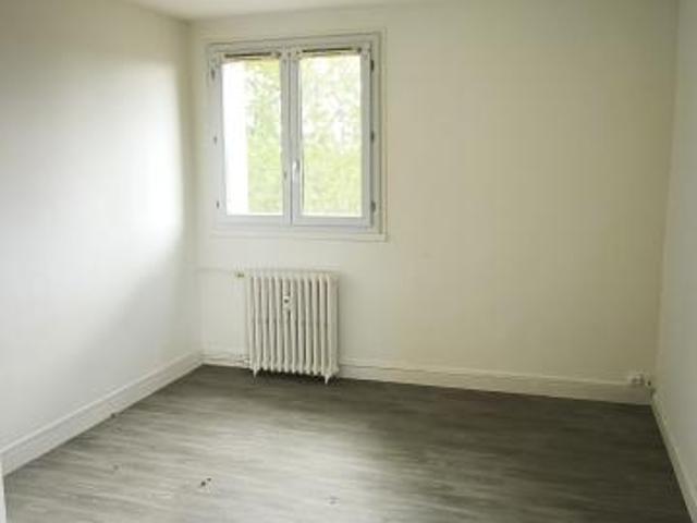 Location Appartement Rue Léon Dehuz, Charleville Mézières