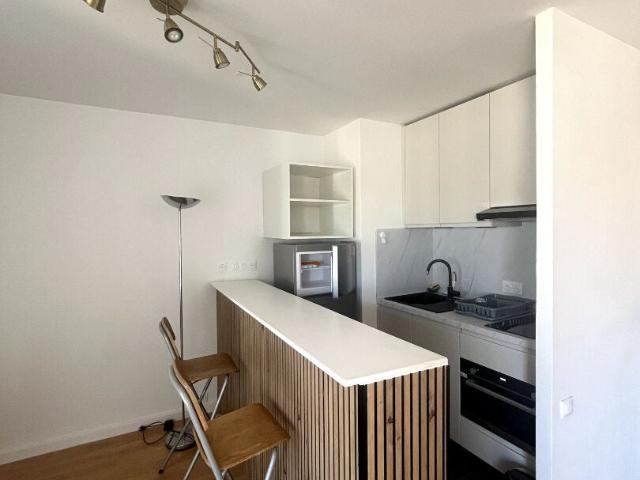 Location Appartement Rue Léon Jouhaux, Paris