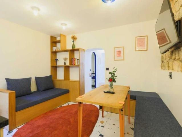 Location Appartement Rue Léon, Paris