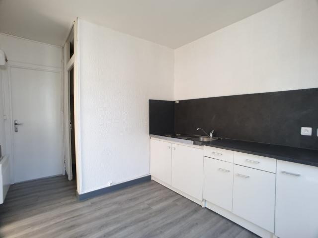 Location Appartement Rue Léonard Constant, Pau