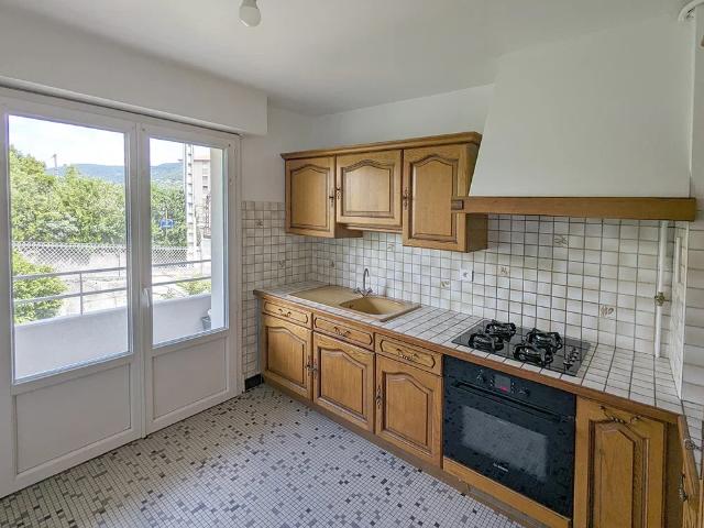 Location Appartement Rue Léopold Constans, Millau