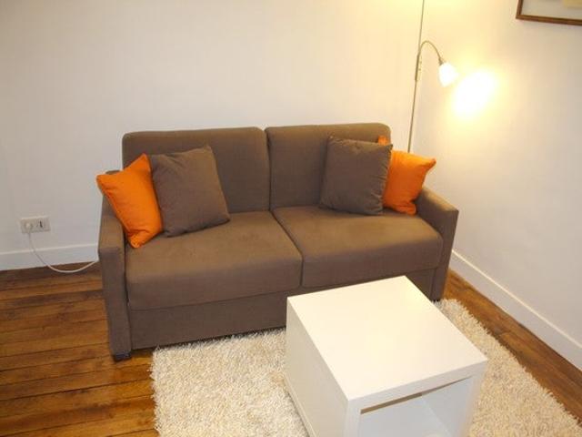 Location Appartement Rue Lepic, Paris