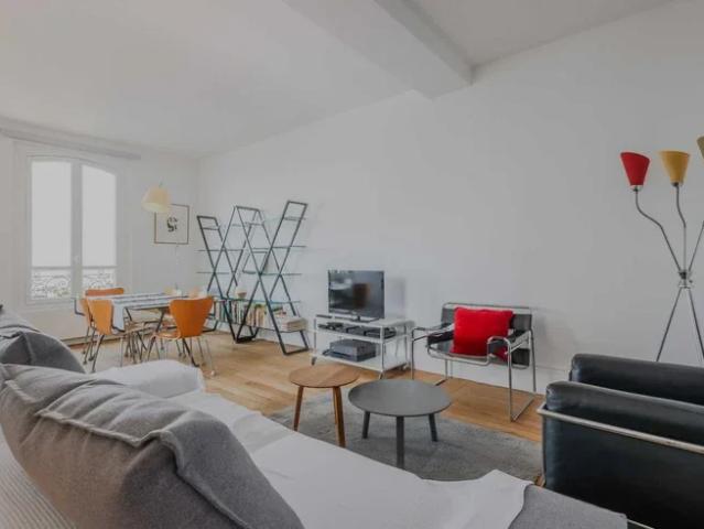 Location Appartement Rue Lepic, Paris