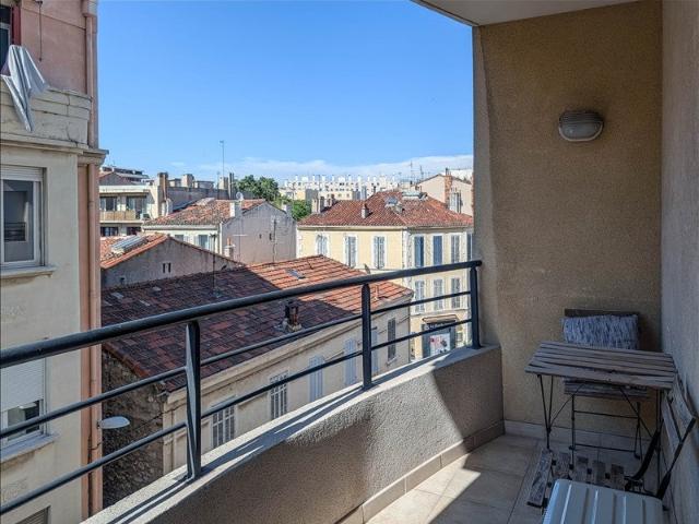 Location Appartement Rue Liandier, Marseille