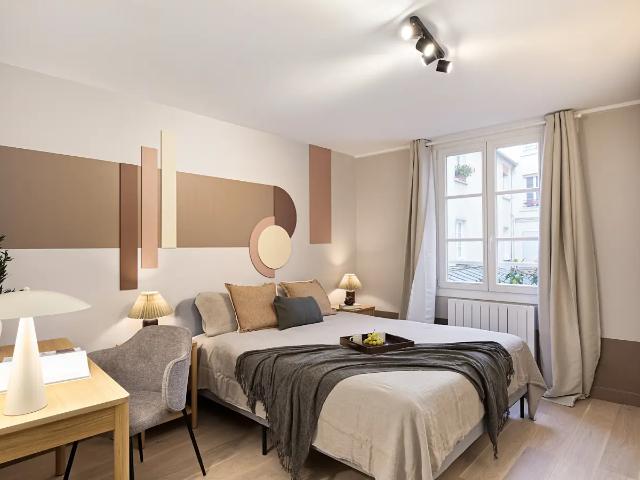 Location Appartement Rue Jussieu, Paris