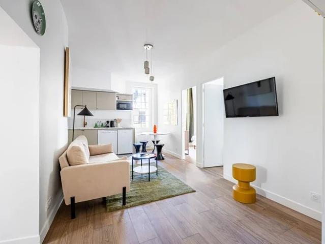 Location Appartement Rue Mouffetard, Paris