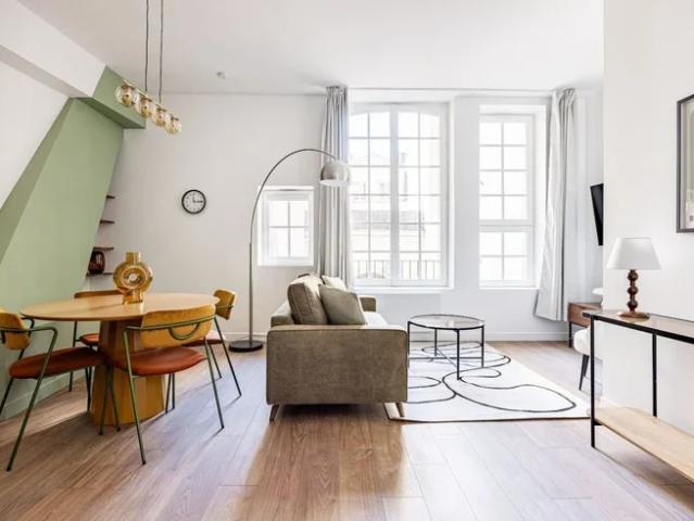 Location Appartement Rue Mouffetard, Paris