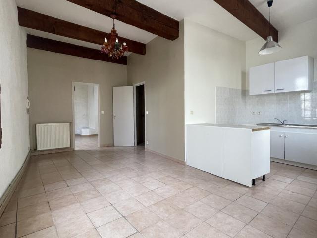 Location Appartement Rue Molière, Arles