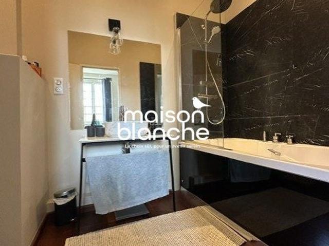 Location Appartement Rue Monbazon, Bordeaux