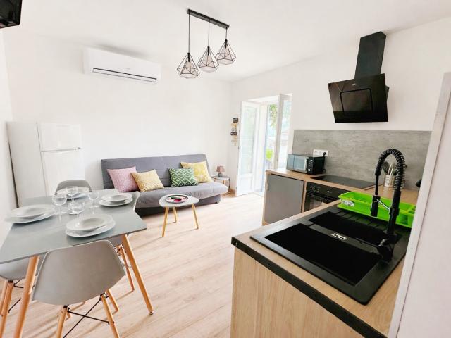 Location Appartement Rue Monseigneur Casanova, Corte