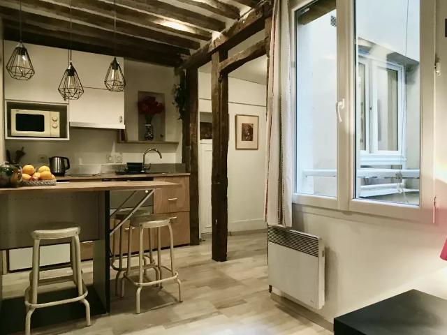 Location Appartement Rue Montmartre, Paris